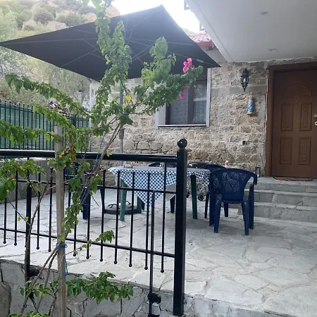 Apartment Stone House Under A Rock Kukos *