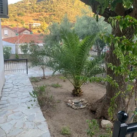 Stone House Under A Rock Kukos Daire *